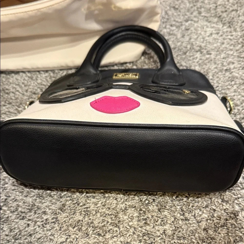 Betsey Johnson Handbag sunglasses lips crossbody bag purse designer chic fashion - Picture 4 of 9